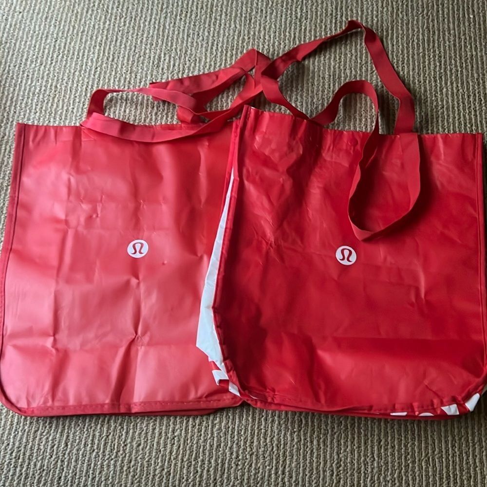 LULULEMON set of 2 shopping bags 14x17